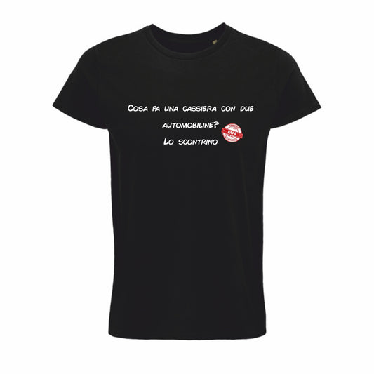 Maglietta "Cosa fa una cassiera con due automobiline? Lo scontrino"